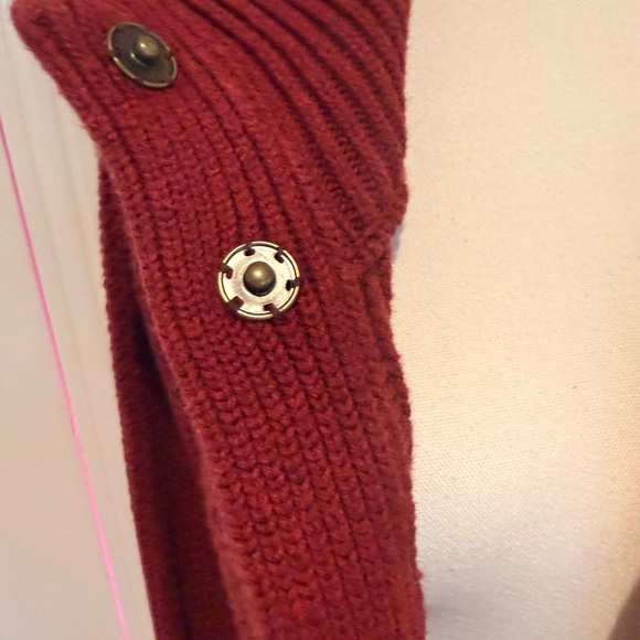 Hanna Andersson Deep Red Toggle Cardigan - Picture 4 of 7